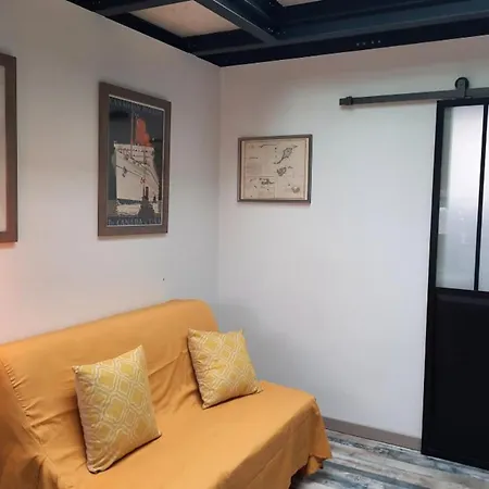 Sublime House With Garden In La Rochelle! בית נופש